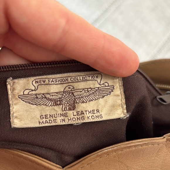 New Fashion Collection Vintage Leather Clutch with Scalloped Edge - Picture 7 of 10